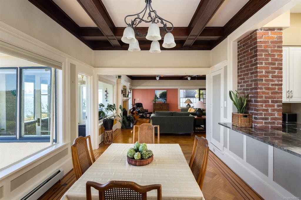 1821 Hollywood Crescent, Victoria, BC, V8S 1J2 - 29
