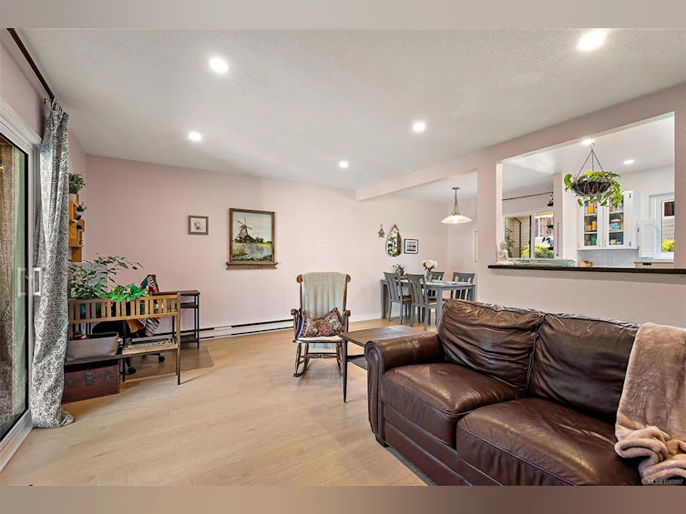 10-7675 East Saanich Road, Central Saanich, BC, V8M 1L9 - 7