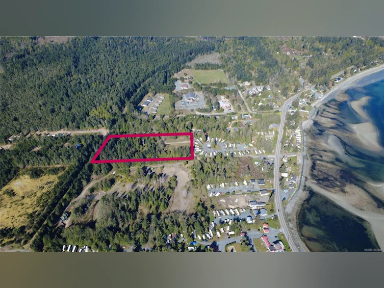 B-6050 Island Highway, Qualicum Beach, BC, V9K 2E1 - 3
