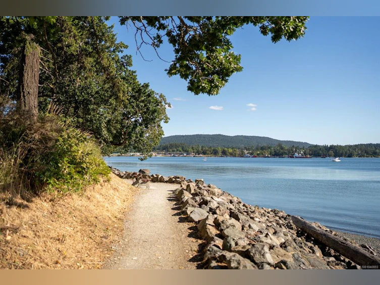 10301 West Saanich Road, North Saanich, BC, V8L 5T8 - 40