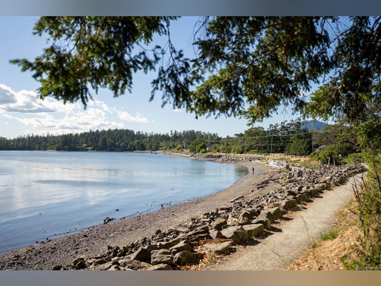 10301 West Saanich Road, North Saanich, BC, V8L 5T8 - 41