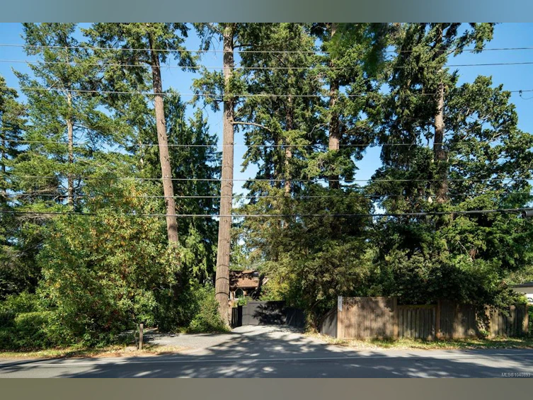 10301 West Saanich Road, North Saanich, BC, V8L 5T8 - 42