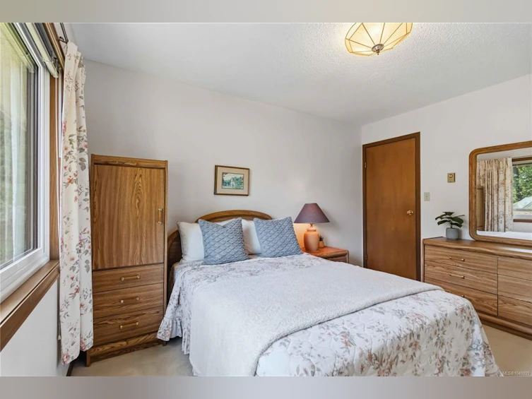 4350 Faithwood Road, Saanich, BC, V8X 4Z6 - 21