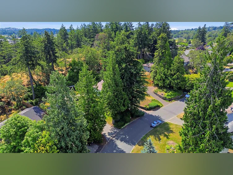 4350 Faithwood Road, Saanich, BC, V8X 4Z6 - 29
