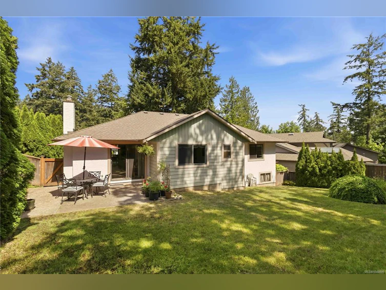 4350 Faithwood Road, Saanich, BC, V8X 4Z6 - 27