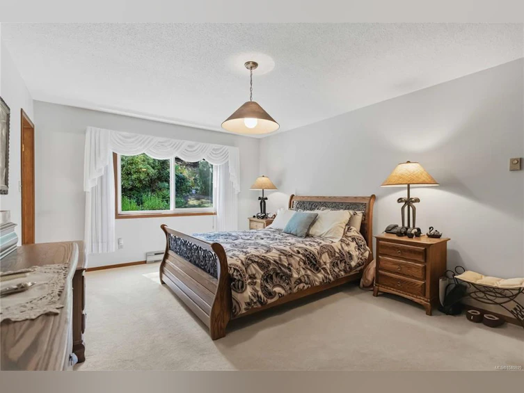 4350 Faithwood Road, Saanich, BC, V8X 4Z6 - 16