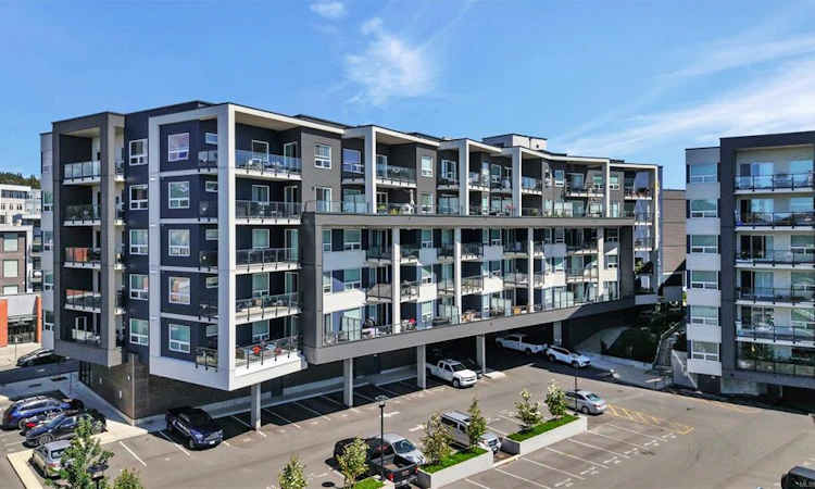 301-947 Whirlaway Crescent