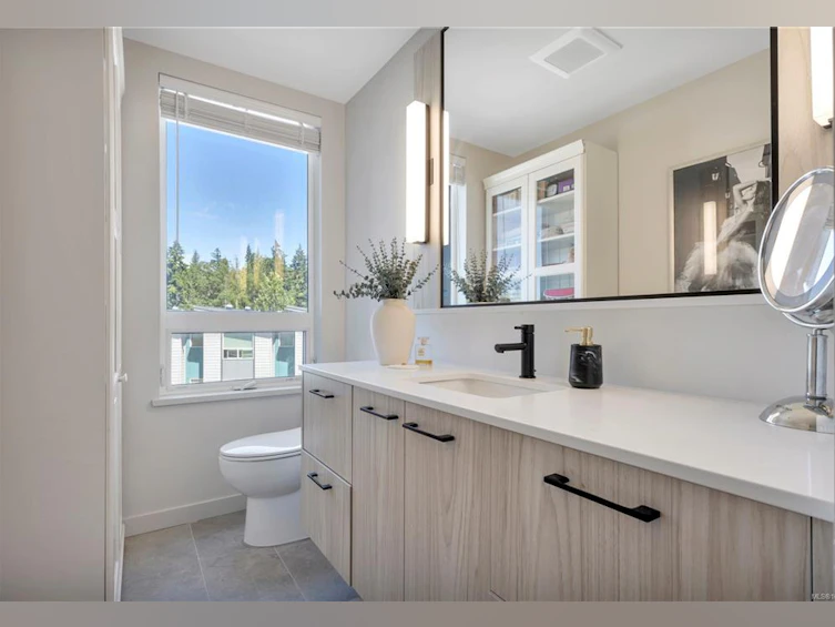 301-947 Whirlaway Crescent, Langford, BC, V9B 6Z9 - 44