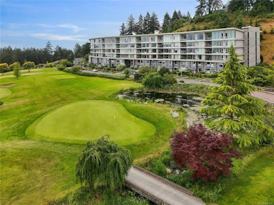 401-5332 Sayward Hill Crescent - 2