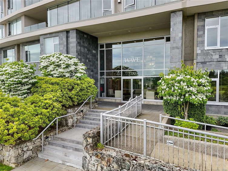 401-5332 Sayward Hill Crescent, Saanich, BC, V8Y 3H8 - 55