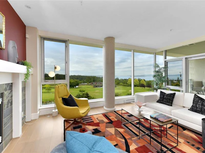401-5332 Sayward Hill Crescent - 5