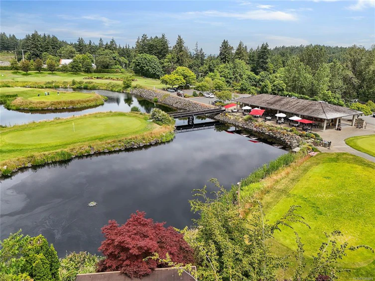 401-5332 Sayward Hill Crescent, Saanich, BC, V8Y 3H8 - 62