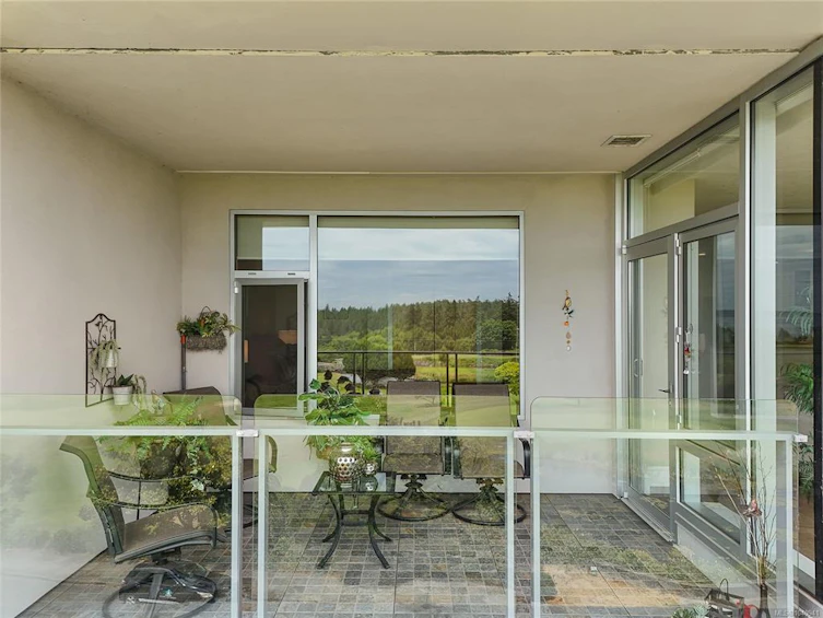 401-5332 Sayward Hill Crescent, Saanich, BC, V8Y 3H8 - 26