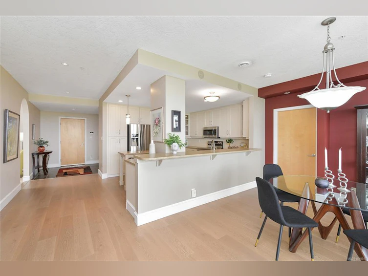 401-5332 Sayward Hill Crescent, Saanich, BC, V8Y 3H8 - 15