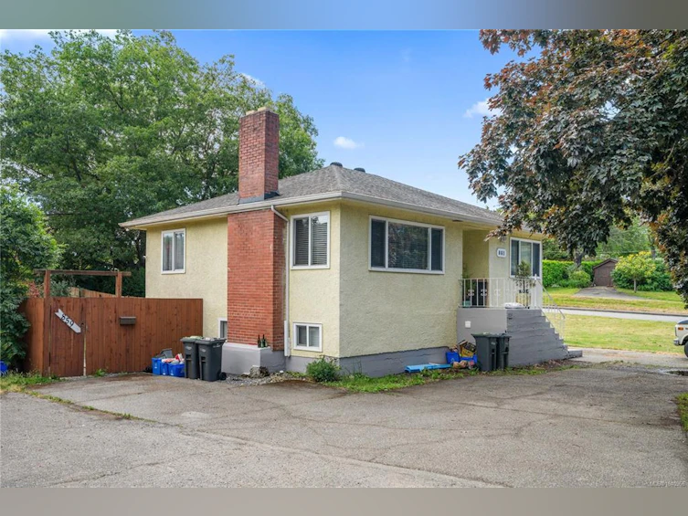 861 Tillicum Road, Esquimalt, BC, V9A 1Z7