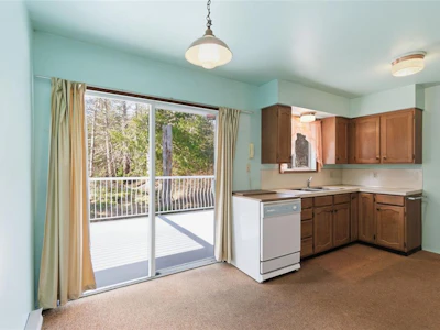 439 Craig Street - 5