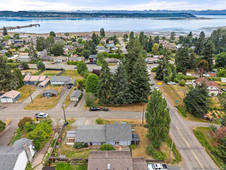 3863 Howard Avenue, Courtenay, BC, V0R 2V0 - 10