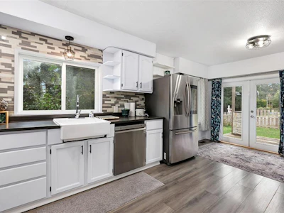 3863 Howard Avenue - 3