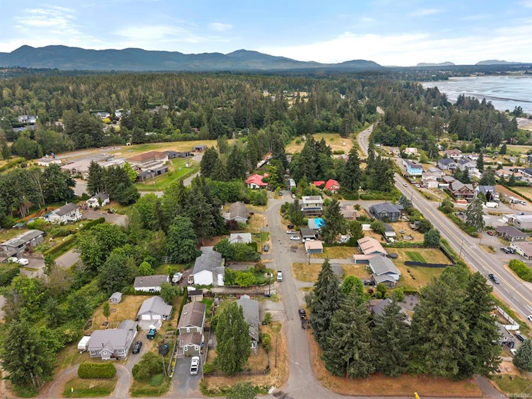 3863 Howard Avenue, Courtenay, BC, V0R 2V0 - 47