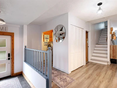 3863 Howard Avenue - 2