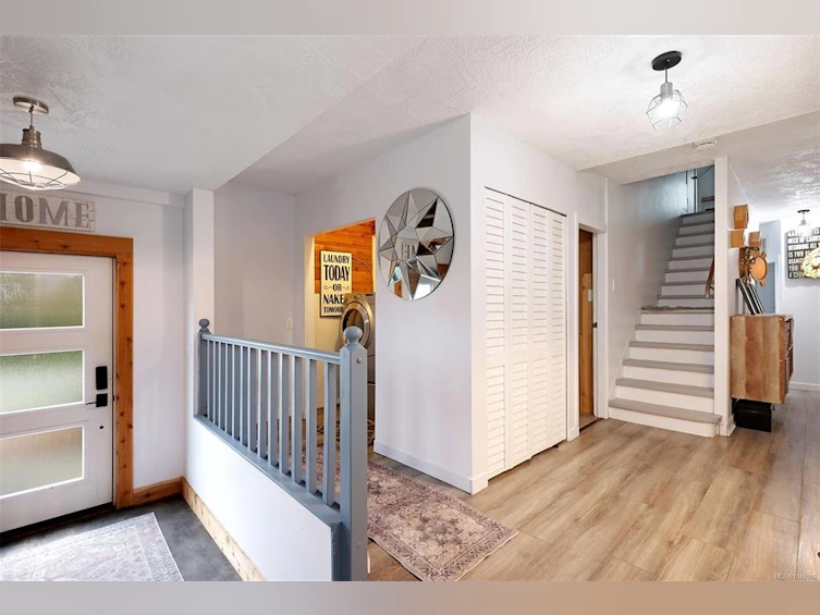 3863 Howard Avenue, Courtenay, BC, V0R 2V0 - 2