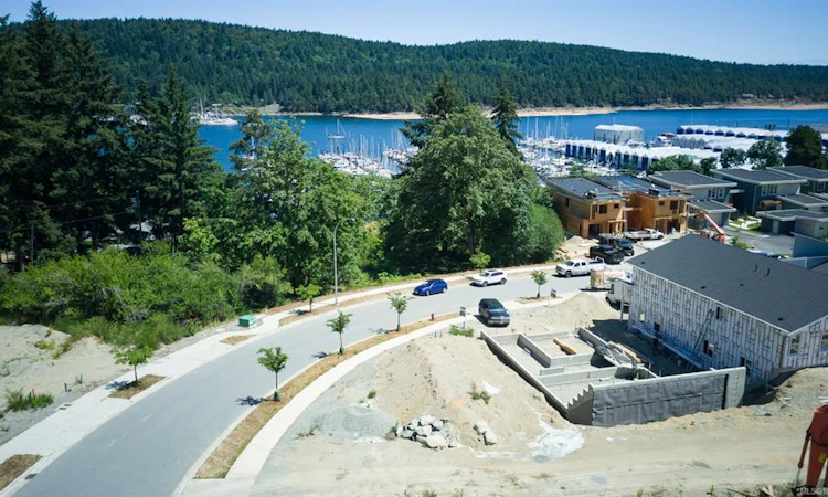 133 Marina View Drive