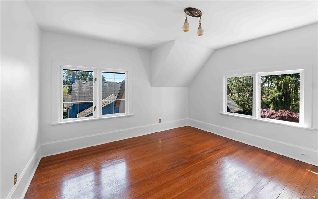 1562 Richardson Street, Victoria, BC, V8S 1R3 - 28