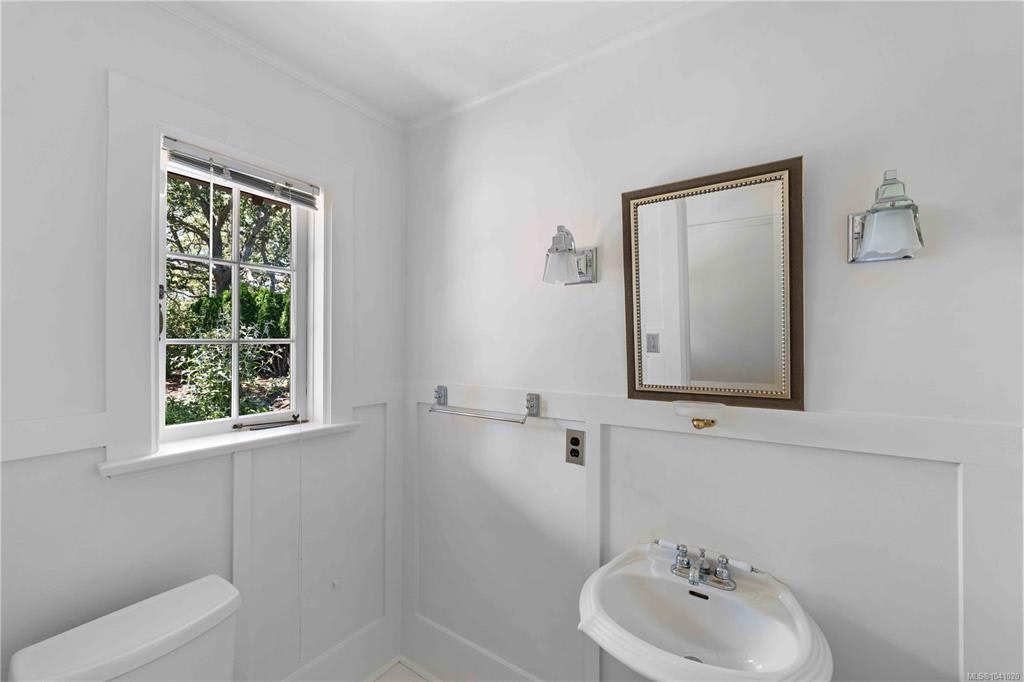 1562 Richardson Street, Victoria, BC, V8S 1R3 - 22