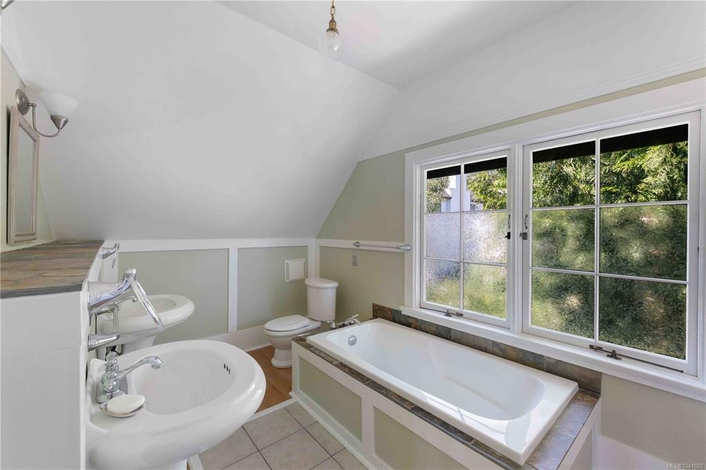 1562 Richardson Street, Victoria, BC, V8S 1R3 - 33
