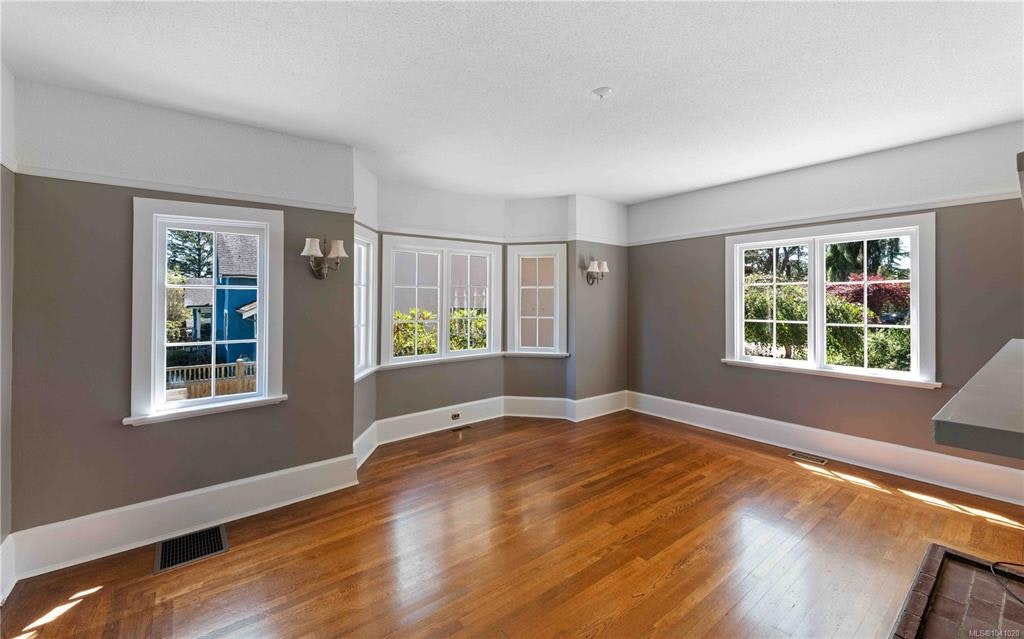 1562 Richardson Street, Victoria, BC, V8S 1R3 - 7