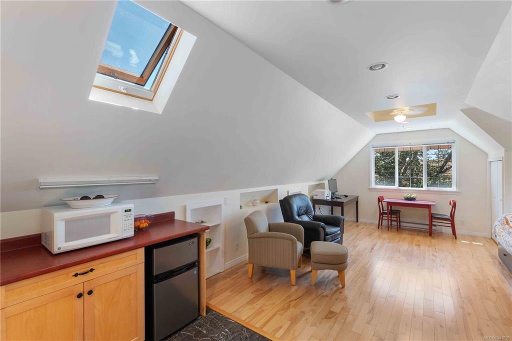 1562 Richardson Street, Victoria, BC, V8S 1R3 - 39