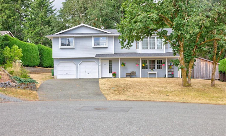 1348 Oakwood Place