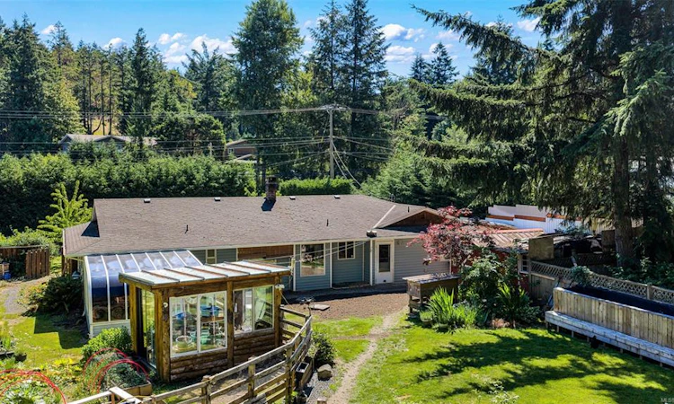 2614 E Shawnigan Lake Road