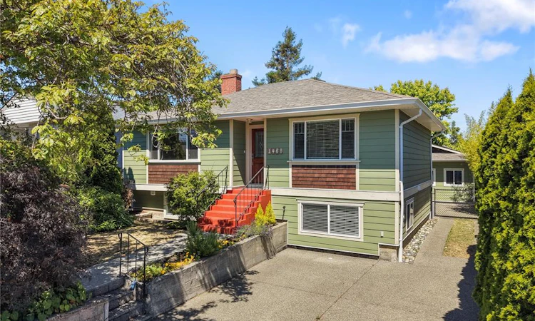 1468 Stroud Road