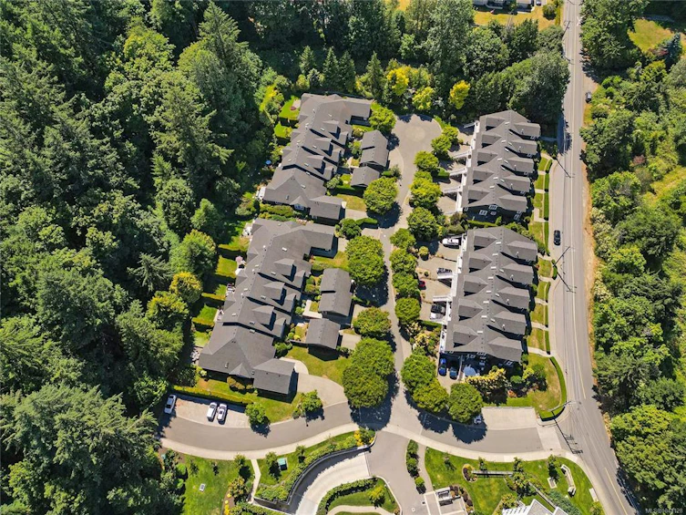 770 Hill Rise Lane, Saanich, BC, V8Y 3K2 - 74