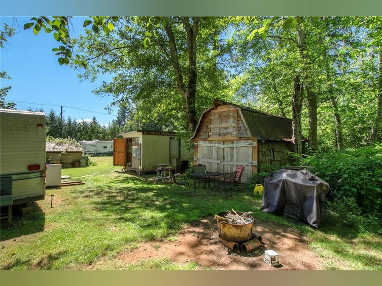 7602 N Island Highway, Black Creek, BC, V9J 1G3 - 36