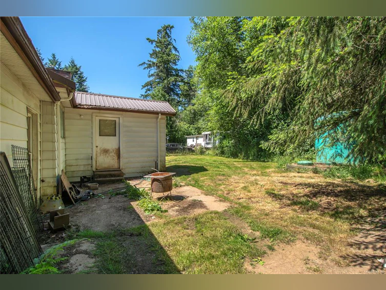 7602 N Island Highway, Black Creek, BC, V9J 1G3 - 29