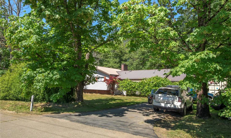 7602 N Island Highway