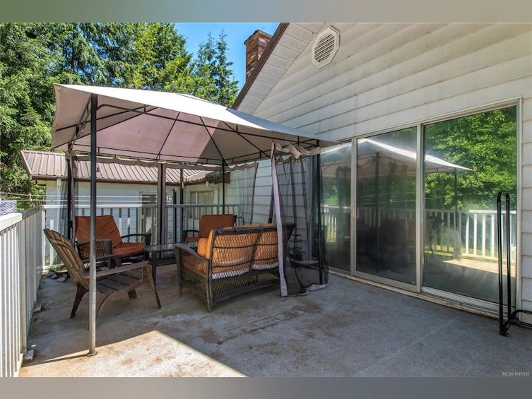 7602 N Island Highway, Black Creek, BC, V9J 1G3 - 25