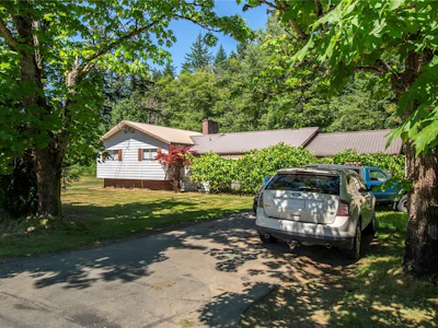 7602 N Island Highway - 2