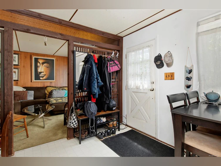 7602 N Island Highway, Black Creek, BC, V9J 1G3 - 6
