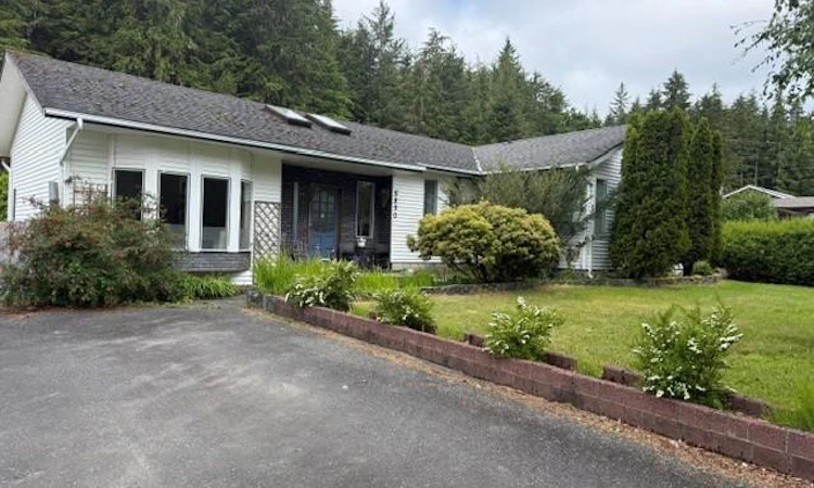 5890 Beaver Harbour Road