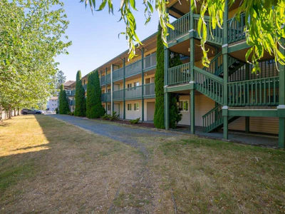 307-1912 Bowen Road - 2