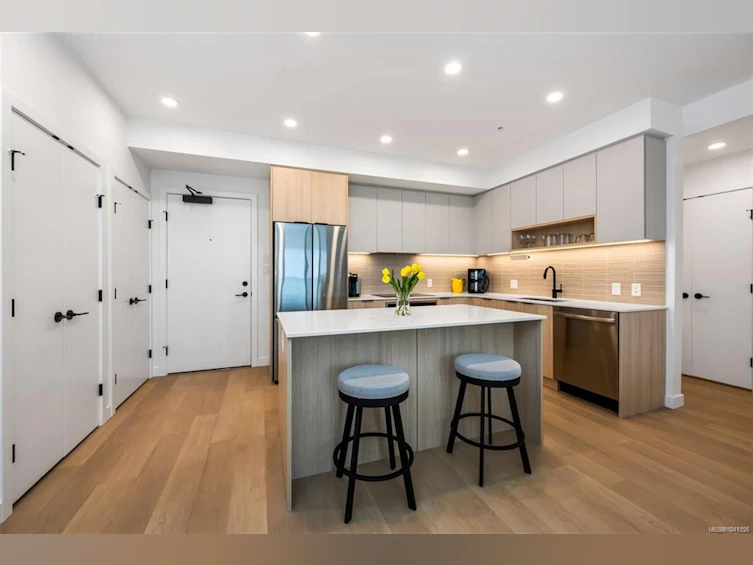 411-3564A Ryder Hesjedal Way, Colwood, BC, V9C 0V3 - 6