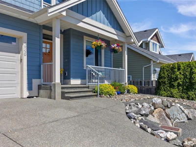 226 SE Marie Place - 3