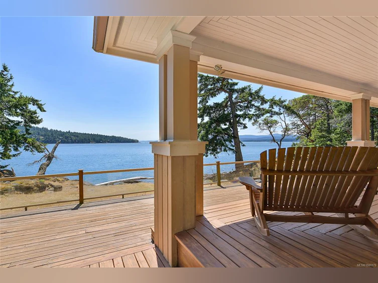 647 Dinner Bay Road, Mayne Island, BC, V0N 2J2 - 2