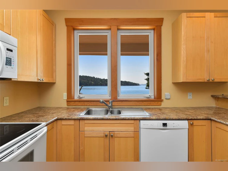 647 Dinner Bay Road, Mayne Island, BC, V0N 2J2 - 13