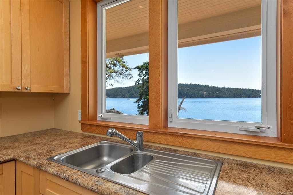 647 Dinner Bay Road, Mayne Island, BC, V0N 2J2 - 14