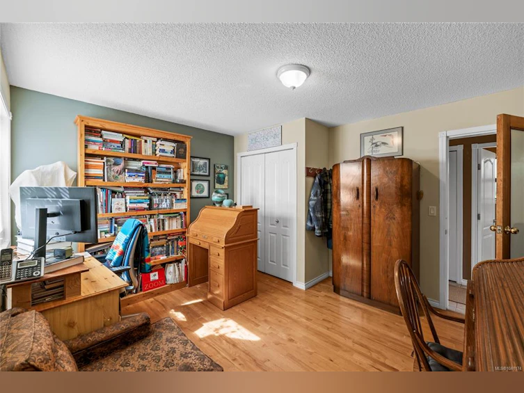 13361 Prospect Drive, Ladysmith, BC, V9G 1G9 - 13