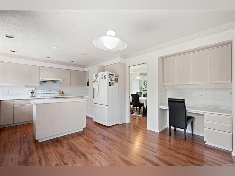 4239 Arbordale Court, Saanich, BC, V8N 6K1 - 17
